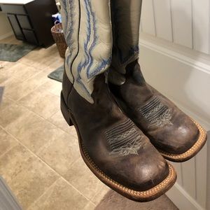 Women’s Tony lama boots